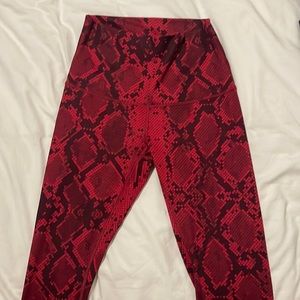 Red snake skin Wunderunder legging